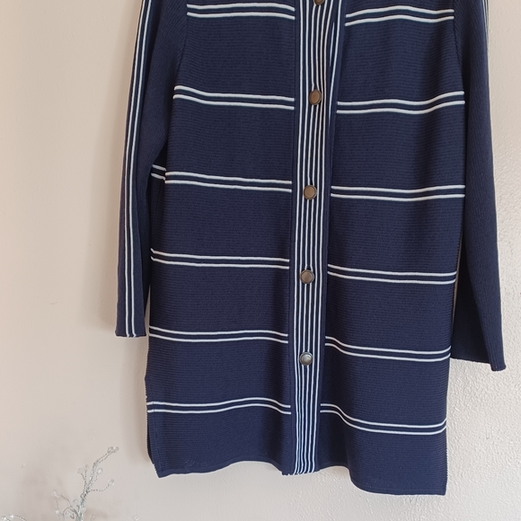 Exclusively Misook cardigan - Picture 2 of 4